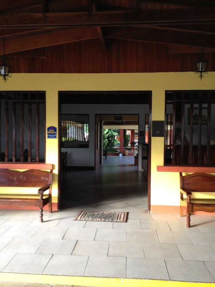 Espuelas, Bar&restaurant Hotel