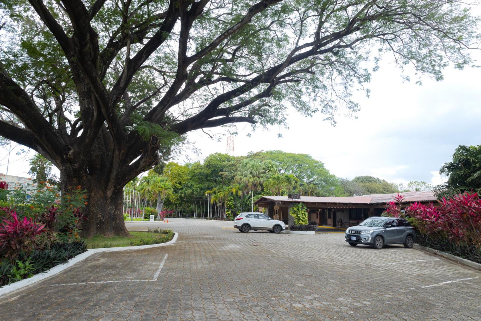 Espuelas, Bar&restaurant Hotel